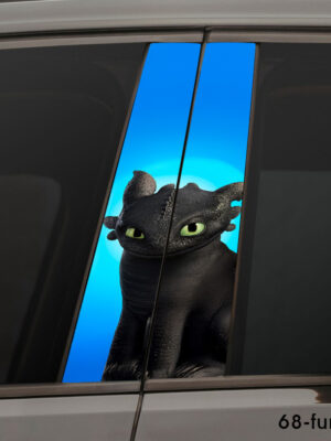 Дракон з мультфільму на синьому фоні 68