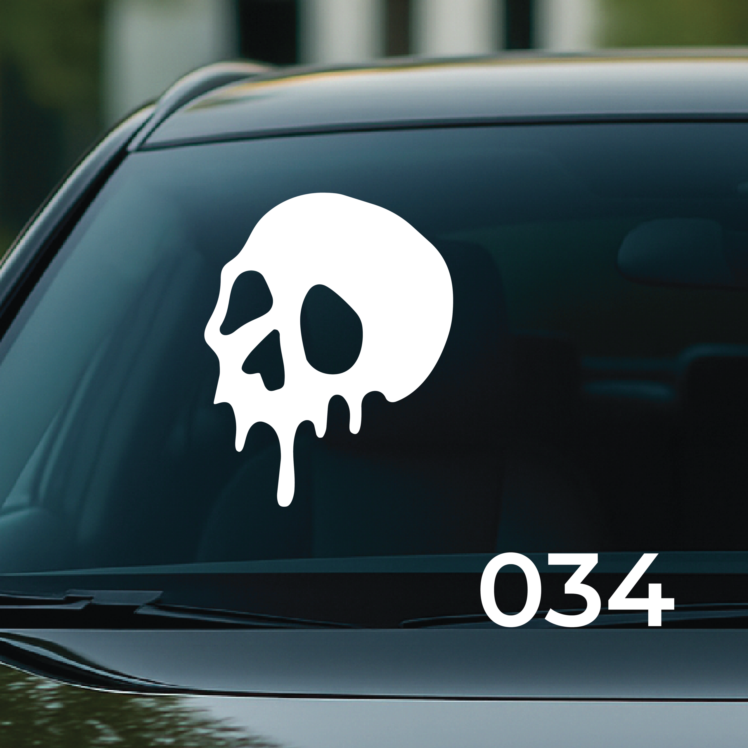 Вінілова наліпка на заднє скло авто Череп кислотний 034 30х23см